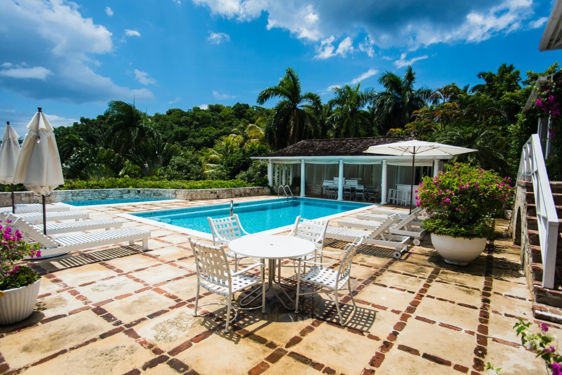 presupuesto piscina Mao